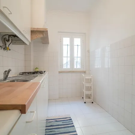 Shortstayflat - Bright Apartment *